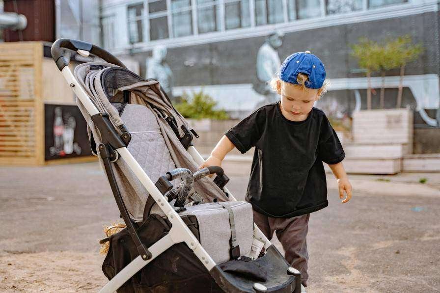 Pristine baby stroller from owner